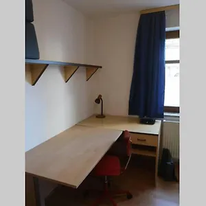 Apartment Center,near Uni And Train Station