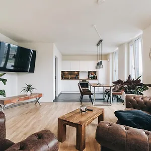 https://moderne-2-raumwohnung-im-zentrum-von-dresden.dresdenhotels.net