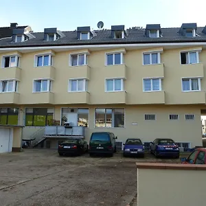https://lipp-apartments.topcolognehotels.com