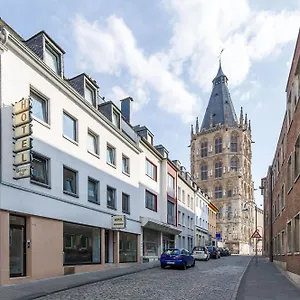 https://burgerhofhotel.topcolognehotels.com